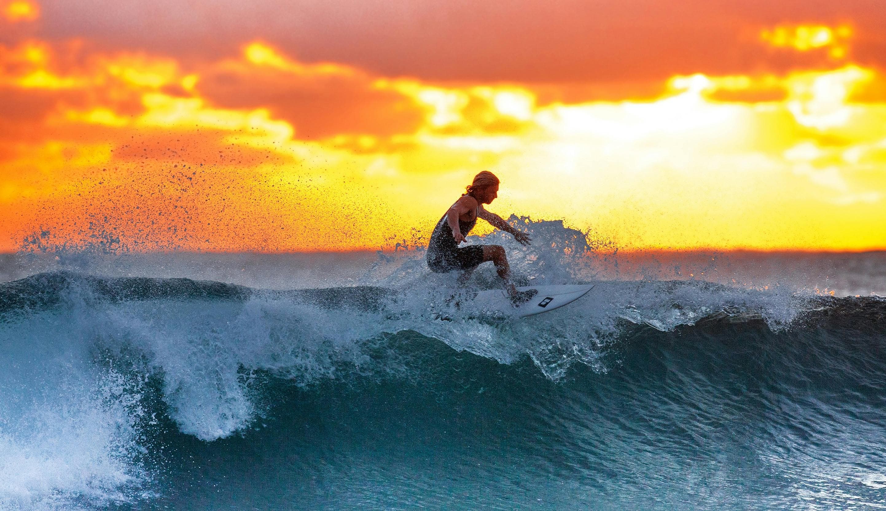 Stick Surf — intermediate reef break with powerful waves